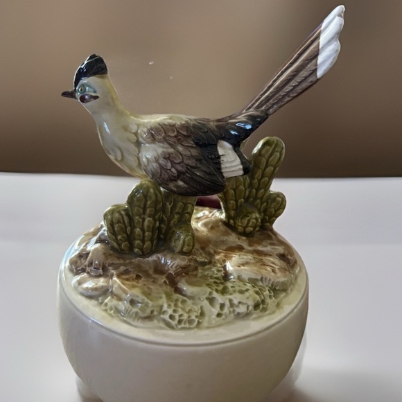 Vintage 1979 Otagiri Road Runner Hand Painted Music Box-Home On The Range - Picture 1 of 10
